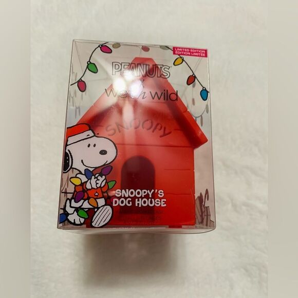 New Wet n wild peanut snoopy’s dog house - Picture 5 of 5